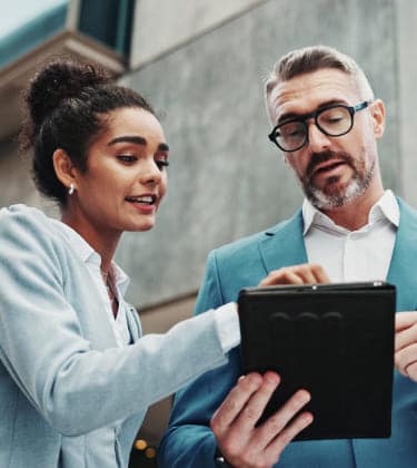 Accountant explaining when you outsource MTD with us, you gain